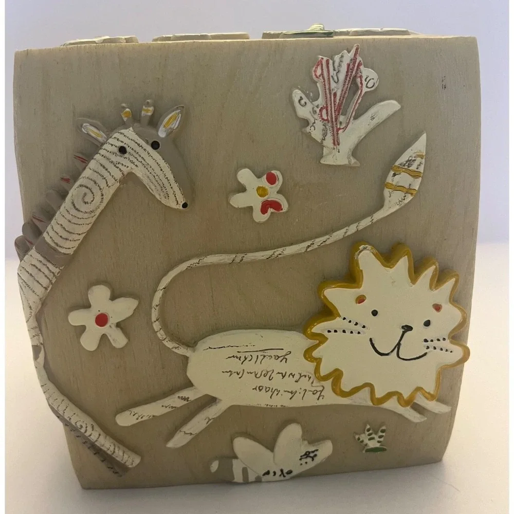 Nursery Zoo Tissue Holder Caddy Giraffe Elephant Lion Monkey Animal Crackers